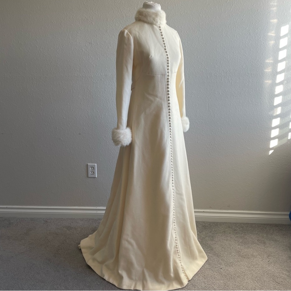 Vintage 1960s Wedding Dress